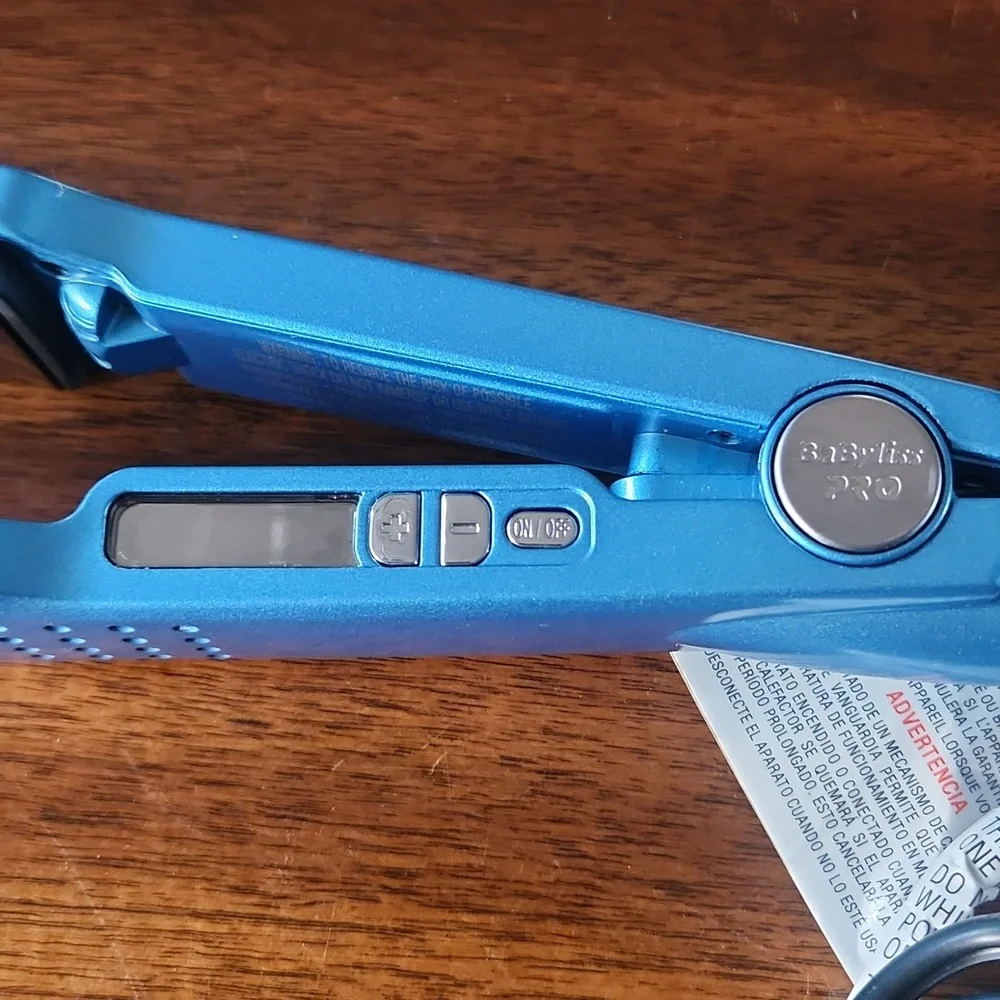 BaByliss Pro Nano Titanium 1 3/4" Ionic Straightener - Picture 5 of 16